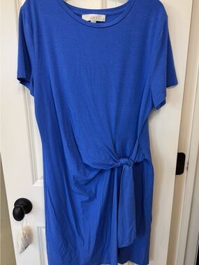 LOFT Petites Crewneck Tee in Bright Royal Blue